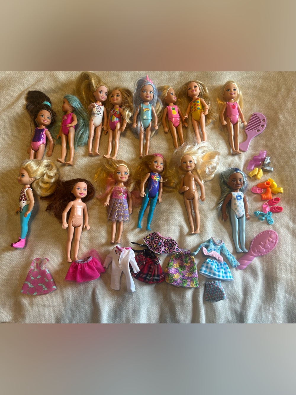 Large lot of Chelsea dolls